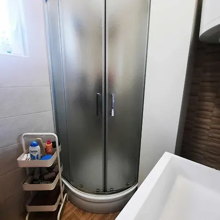 Apartment Four Bedroom Near With Pool *