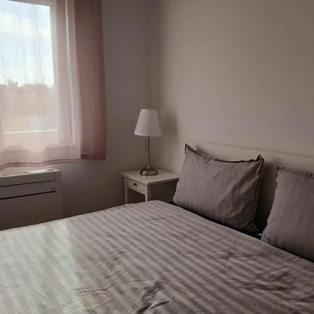 Apartment Four Bedroom Near With Pool