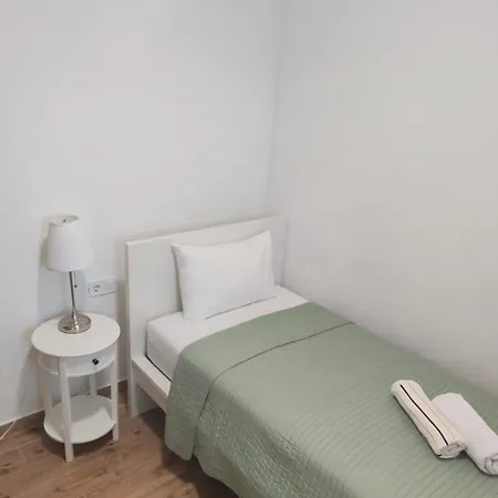 Apartment Four Bedroom Near With Pool *